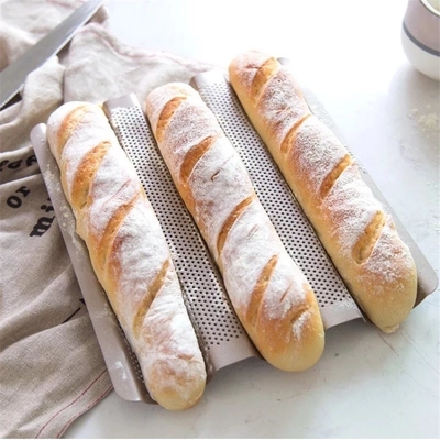 RK Bakeware China Foodservice NSF Алюминиевая безвкусная перфорированная багетная сковородка